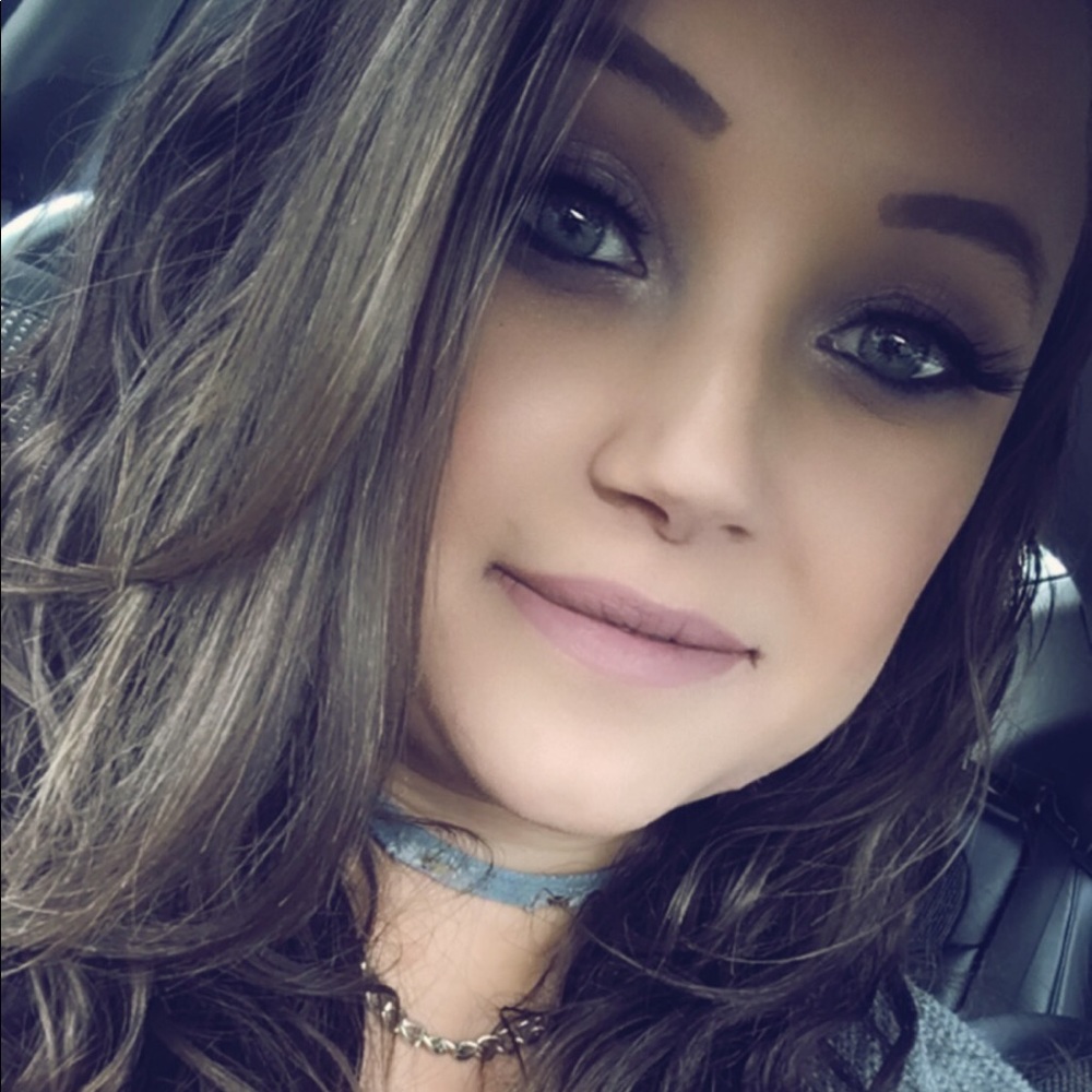 💋Meet the seller💕